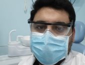  الجيش الأبيض .. علاء طبيب اسنان بمستشفى قلين على خط مواجهة كورونا