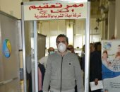  "مياه الإسكندرية" تصنع 30 كابينة تعقيم للعاملين بجميع المقرات.. صور