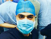 الجيش الأبيض.."حسين" أخصائى تمريض بمستشفى المنيا فى خط الدفاع ضد كورونا