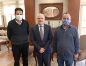 محافظ بورسعيد مشيدا بأطباء وتمريض مستشفى الحميات: جنودنا فى معركة "كورونا"