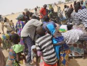 وفاة 12 سيدة وطفلا وإصابة 7 نازحين في تدافع للحصول على مساعدات بنيجيريا