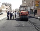 صور.. تواصل أعمال رصف شوارع العريش يوم شم النسيم