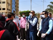 صور .. محافظ الفيوم يلتقى الفرق الطبية بالحجر الصحى: كل مطالبهم الصحية ستحقق