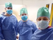 الجيش الأبيض.. صور جماعية لممرضين بمستشفى الأورام بجامعة المنصورة