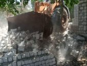 صور.. إزالة تعديات على الأراضى الزراعية وأملاك الدولة بالمنيا ودمياط