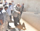 صور.. محافظ أسيوط يتفقد صوامع عرب العوامر لمتابعة توريد محصول القمح 