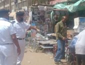 ضبط مخالفات خلال حملة مكبرة لرفع اإاشغالات بحي شرق شبرا الخيمة.. صور