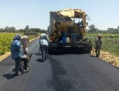 الانتهاء من رصف طريق بقرية بنى غنى بمركز سمالوط بالمنيا