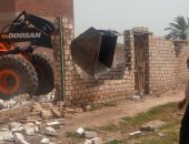 محافظة الجيزة تزيل 22 حالة تعد على الأراضى الزراعية بالعياط.. صور