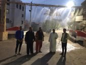 شباب بنى سلامة يعقمون قريتهم لمواجهة انتشار الكورونا