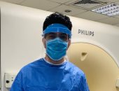 الجيش الأبيض.. "فتحى" فنى أشعة على خط مواجهة كورونا بأورام المنصورة   