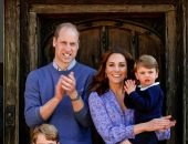 العائلة الملكية فى بريطانيا تقود التصفيق الأسبوعى لمقدمى الرعاية الصحية.. فيديو وصور