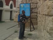 صور .. تعقيم و تطهير المعبد اليهودى والمواقع الآثرية بالإسكندرية 