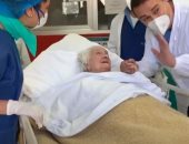 قصة تعافى إيطالية عمرها 100 عام من كورونا وخروجها من المستشفى وسط تحية الأطباء