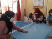 مدارس أسوان تدشن خطوطا إنتاجية لتصنيع الكمامات استعدادًا لموسم الامتحانات