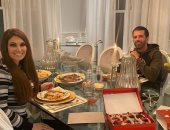 على ضوء الشموع.. ترامب الابن يحتفل بذكرى زواجه في المنزل