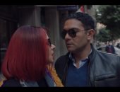 نيللى كريم تسرق سيارة آسر ياسين و تواجهه فى الحلقة الثالثة من " بـ 100 وش"