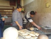 صور.. تحرير 16 مخالفة ضد أصحاب المخابز فى حملة تموينية بسوهاج