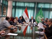 محافظ القليوبية يعقد إجتماعا لدفع أعمال تطوير ممشى كورنيش النيل ببنها