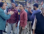 صور.. فض سوق الثلاثاء بالزقازيق ورفع إشغالات الطريق 