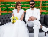 هالة وياسين ..خالد النبوى ومنة فضالى بصور جديدة من " لما كنا صغيرين"