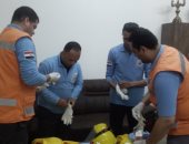 "اليوم السابع" يجرى معايشة لحياة المسعفين فى زمن كورونا.. حكايات لمواقف مؤثرة وحالات إنسانية تبكى الحجر.. 4 مراحل لنقل حامل الفيروس بعد تعقيم السيارة.. وإخفاء الدموع وسيلة لمساندة أهالى المرضى.. فيديو وصور