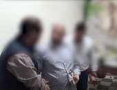 فيديو..لحظة القبض على مسئول أثار تلقى رشوة للتغاضى عن تعديات أثرية