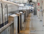 قطارات بلا ركاب بسبب كورونا فى اليابان