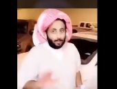 تركى آل الشيخ يطلب من شخص شبيه له التواصل معه.. فيديو وصور