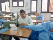كلية الاقتصاد المنزلى بحلوان ترفع إنتاجها لـ 19500 كمامة أسبوعيا لمواجهة كورونا