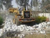 فيديو وصور.. إزالة فورية لـ 3 حالات تعدى على الأراضى الزراعية بقويسنا