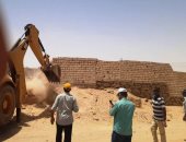 محافظ أسوان : إزالة 409 حالة مخالفات منذ 25 مارس بمراكز المحافظة