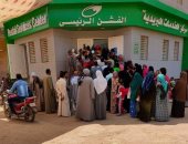 خوفا من كورونا.. "عمر" يشكو ازدحام بريد الفشن بسبب المعاشات