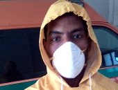 جيشنا الأبيض.. "على" مسعف هيئة الإسعاف فرع قنا على خط مواجهة كورونا