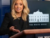 متحدثة البيت الأبيض الجديدة تتولى إدارة مؤتمر تطورات كورونا للمرة الأولى فى غياب ترامب.. كايلى ماكنانى للصحفيين: على منظمة الصحة العالمية عدم اختلاق أعذار.. وحديث الاستخبارات عن عدم "تخليق كورونا" مجرد تقديرات