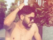 أزارو يفضل حمام السباحة لقضاء العزل المنزلى فى رمضان