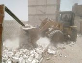 إزالة 61 حالة تعدى على الأراضى وصيانة أعمدة كهرباء بالمنيا والبحيرة