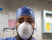 "محمد كامل" تمريض مستشفى الأحرار بالزقازيق على خط المواجهة ضد كورونا