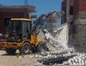 صور .. إزالة التعديات عن 1750 مترا من أراضى الدولة بالمنتزة و برج العرب