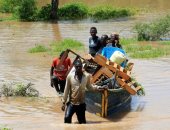 الآلاف يفرون من الفيضانات بعد غرق منازلهم غرب كينيا