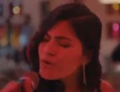 إدوارد يحتفي بظهور ابنته فى مشهد بمسلسل "فرصه تانية" : فخور بيكي