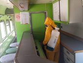 السكة الحديد تواصل أعمال تعقيم المحطات والقطارات ضد كورونا