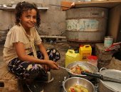 "منى" طفلة يمنية تحدت كورونا من مخيم الشعب..وواجهت الوباء بالوقاية ..فيديو وصور