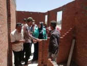 صور.. إيقاف 4 حالات بناء مخالف والتحفظ على مواد البناء بالإسكندرية