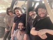 ضحك وهزار لأبطال مسلسل النهاية فى كواليس التصوير .. صور