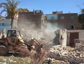 الرى تشن حملة لتنفيذ 11 قرار ازالة لتعديات على النيل بأسيوط