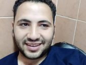 الجيش الأبيض.. "مينا" ممرض على خط مواجهة كورونا بمستشفى جامعة المنيا