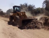 رفع 130 طن من المخلفات الصلبة والقمامة فى حملة نظافة بقرى مركز المراغة بسوهاج 