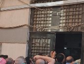 خوفا من كورونا.. شكوى من زحام شديد أمام مكتب بريد وسنترال الهرم 