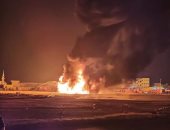 فيديو وصور.. السيطرة على انفجار بحافلة وقود محملة بـ45 طن بنزين بالعاشر